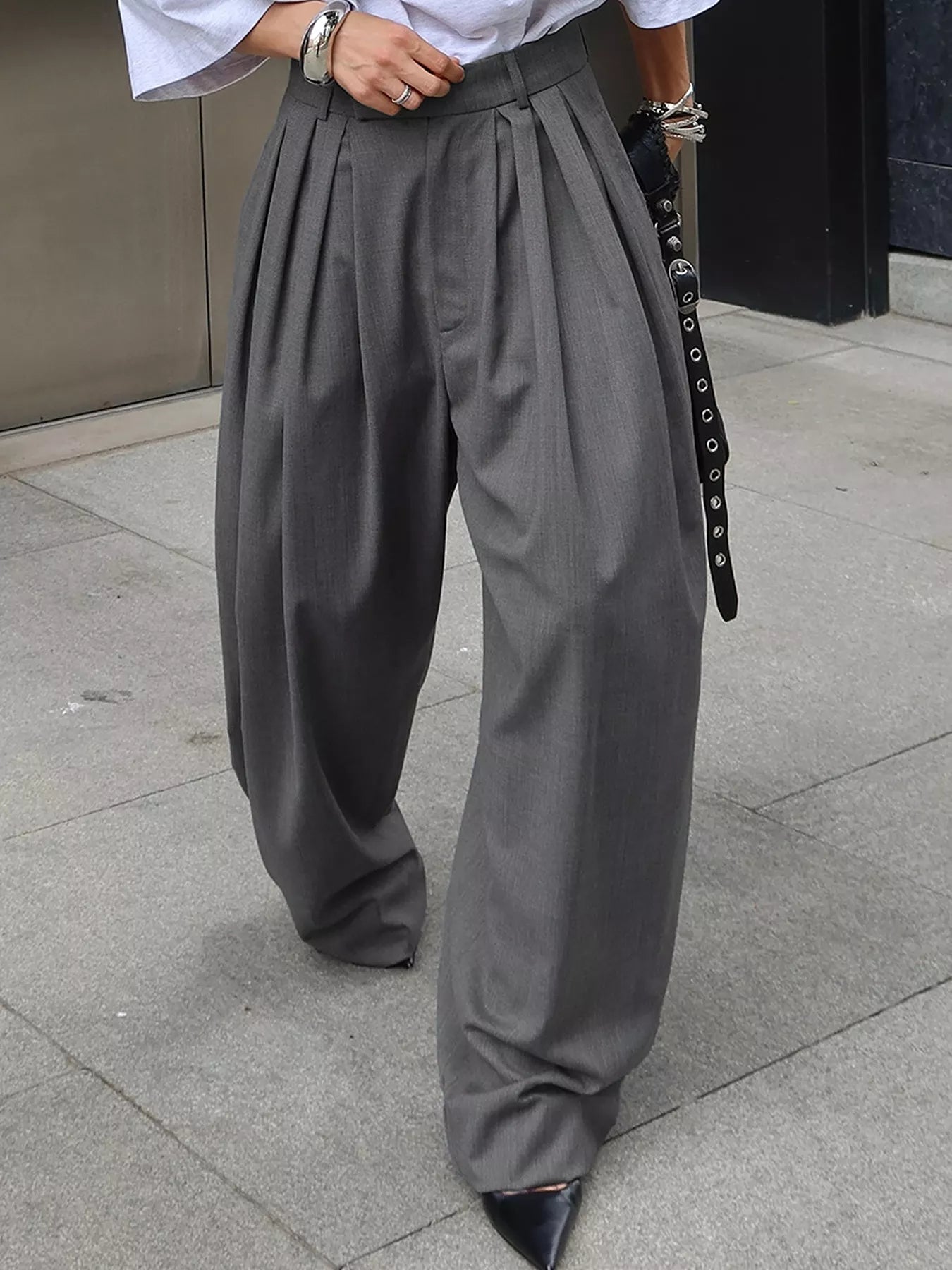 High-Waisted Wide-Leg Pleated Pants Secondary image