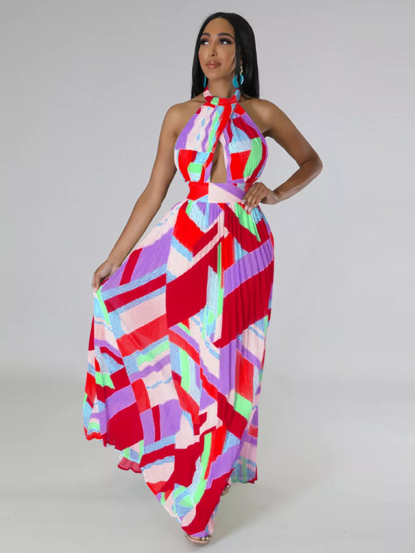Halter Neck Geometric Print Pleated Maxi Dress Secondary image