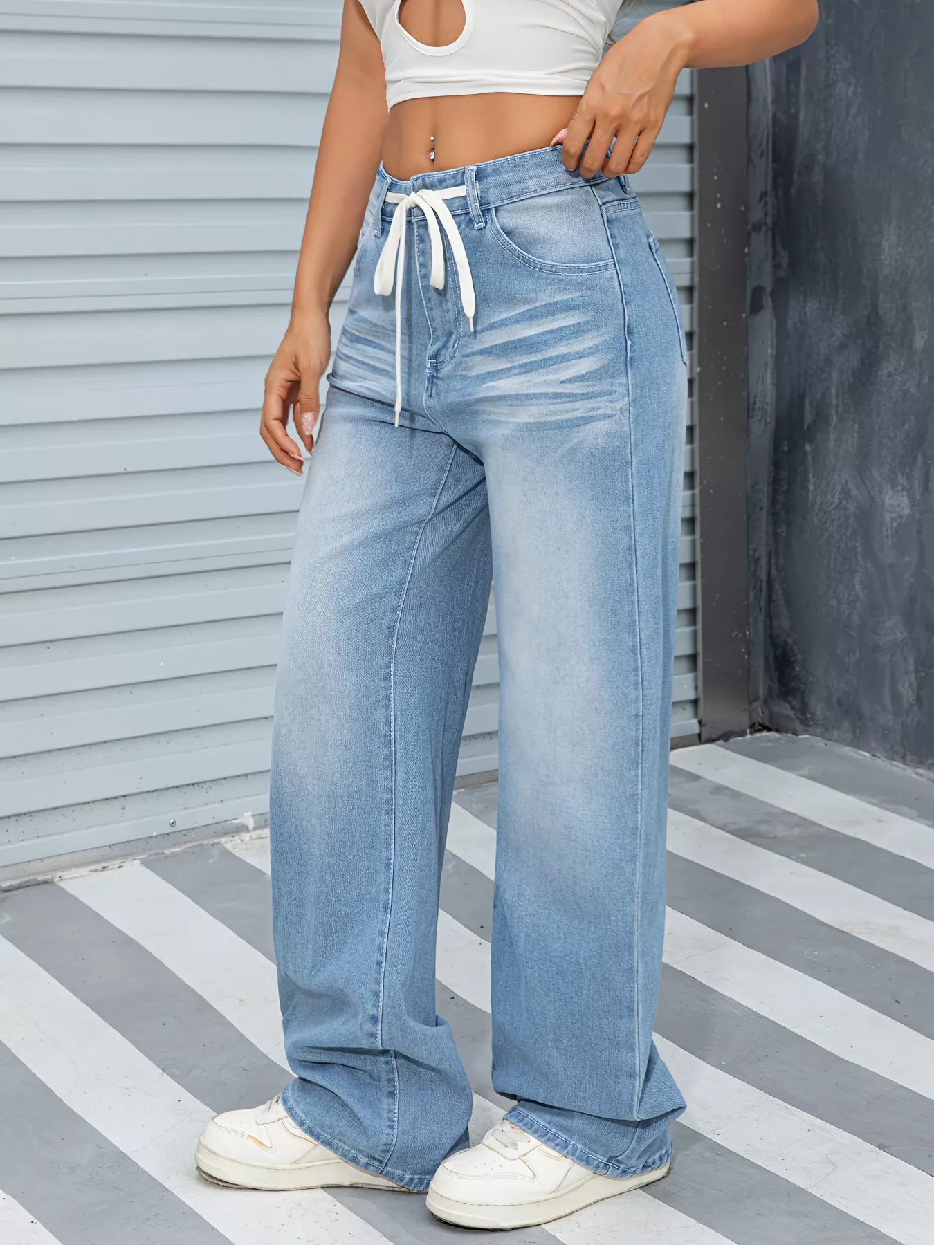 Wide Leg Washed Jeans Secondary image