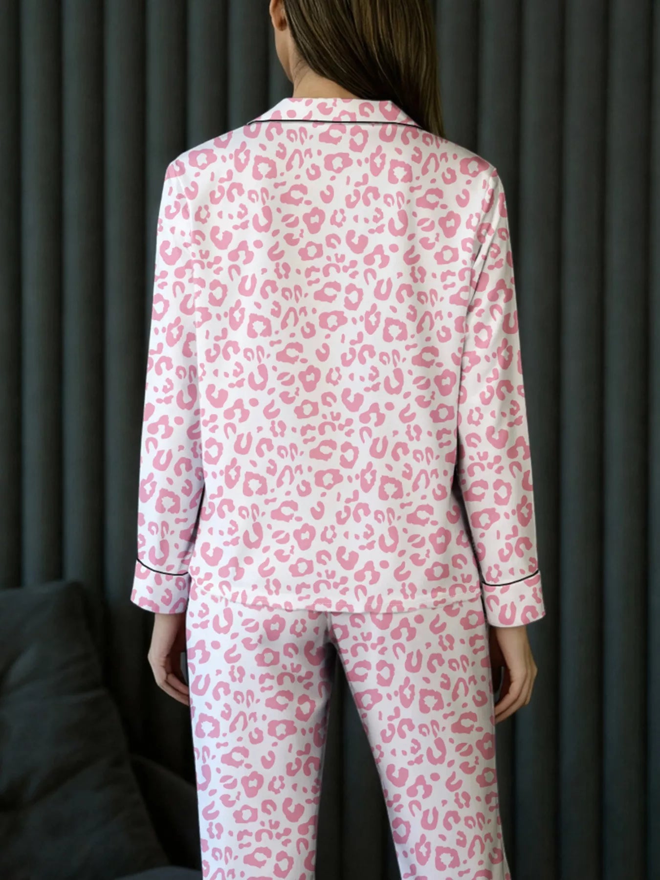 Leopard Print Button Up Top and Pants 2cps Pajama Set Secondary image