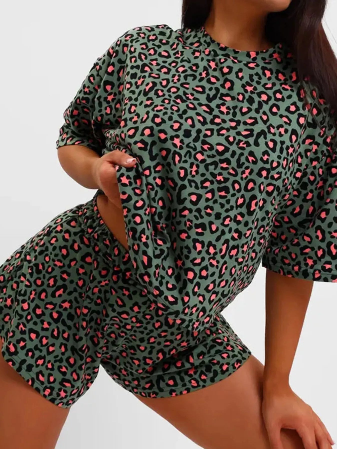 Leopard Print Relaxed Fit Tee and Shorts Lounge Set Secondary image