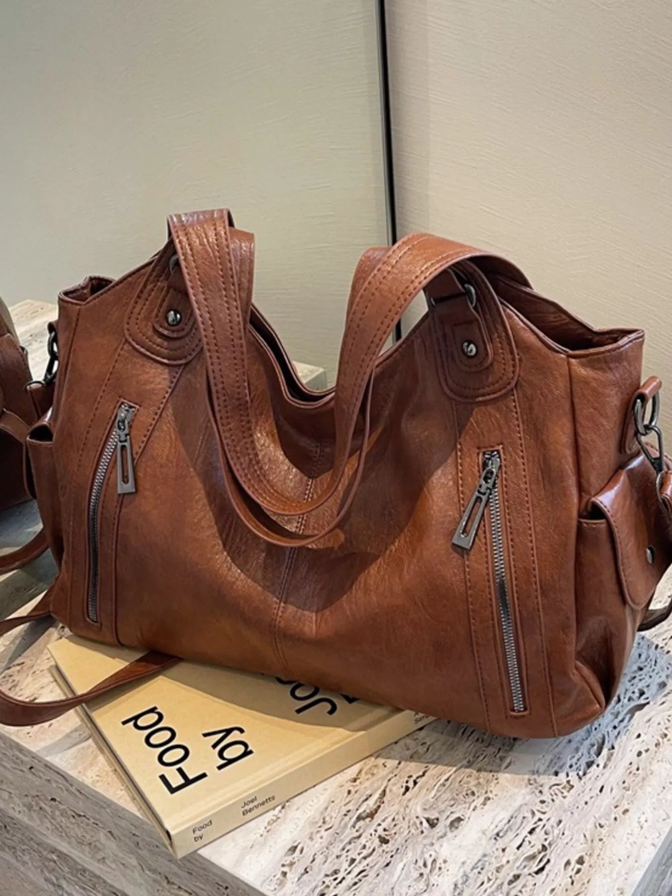 Vintage Style Zipper Front Handbag Secondary image