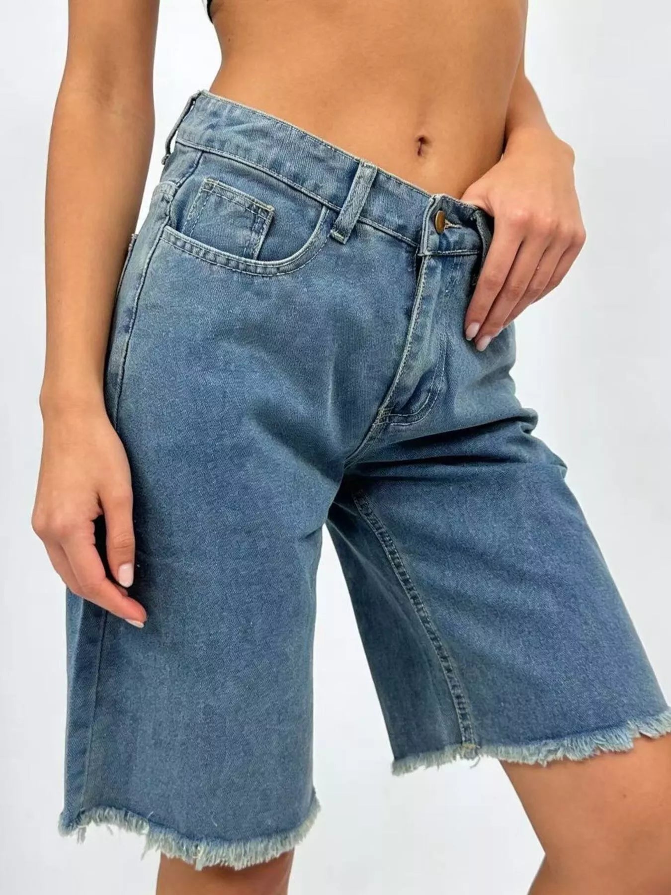 Frayed Hem Relaxed Fit Denim Shorts Secondary image