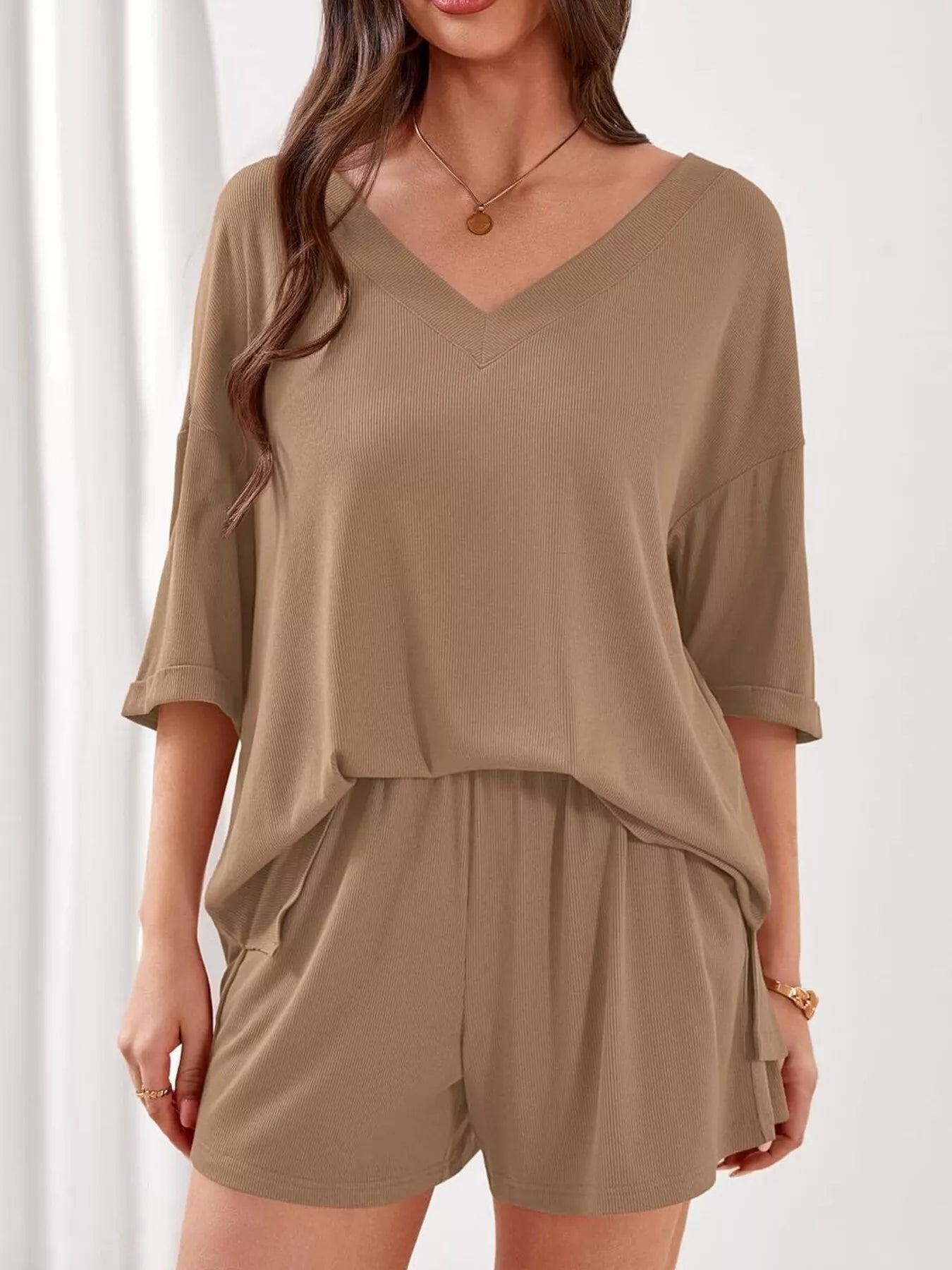 Casual Solid Color V-Neck Top & Shorts Set Secondary image