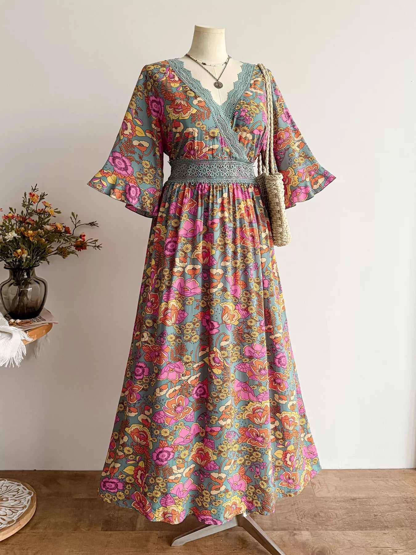 Plus Size Lace Detail Floral Surplice Dress Secondary image