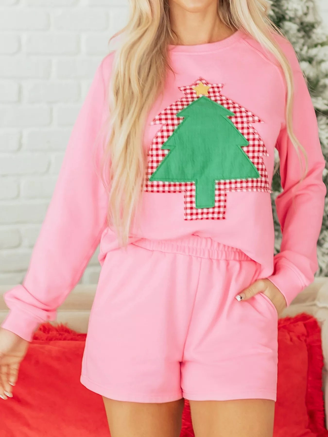 Plaid Contrasted Double Christmas Tree Patched Raglan Sleeve Pullover 2pcs Short Set Secondary image