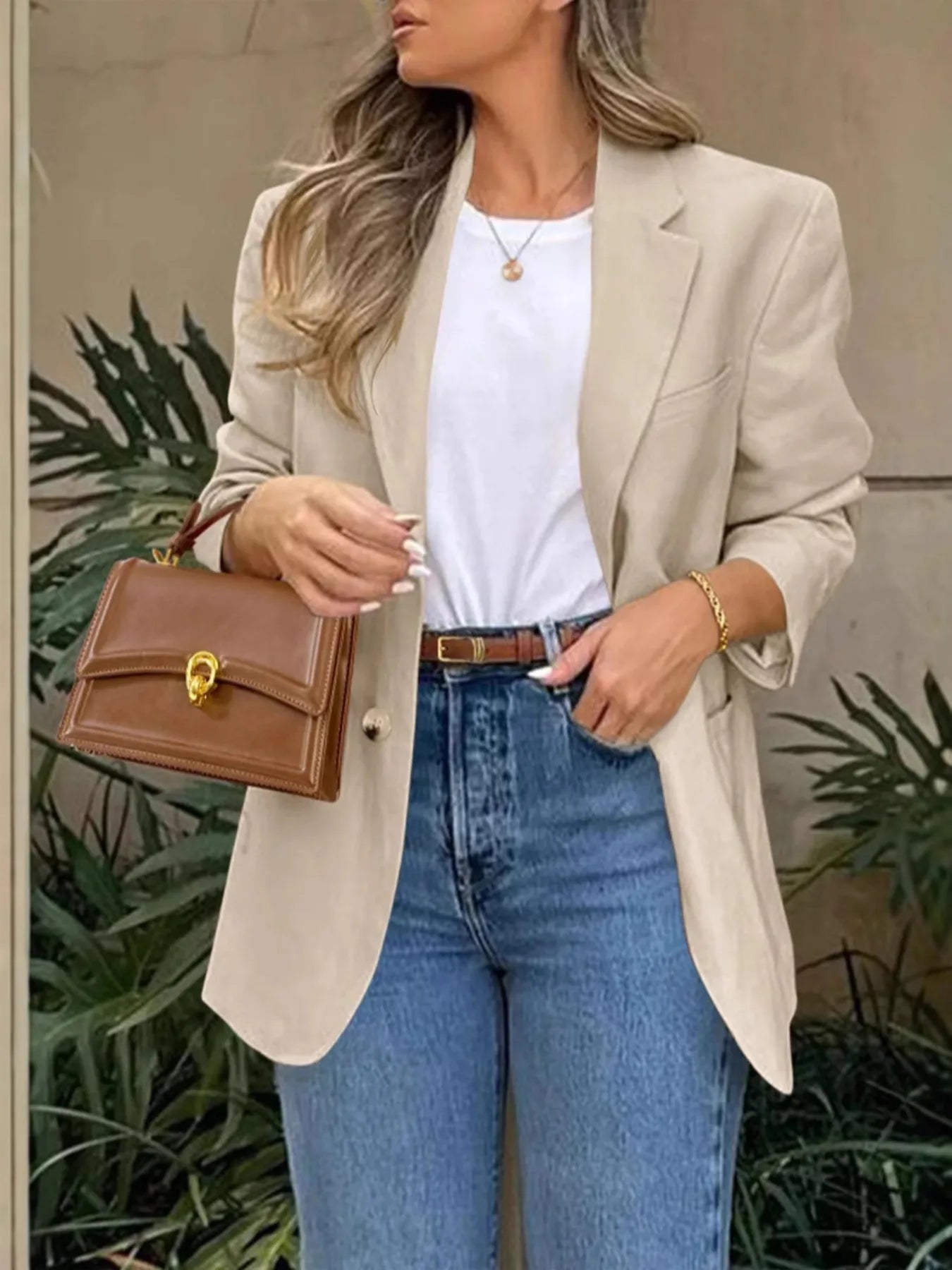 Pocketed Lapel Collar Long Sleeve Blazer Secondary image