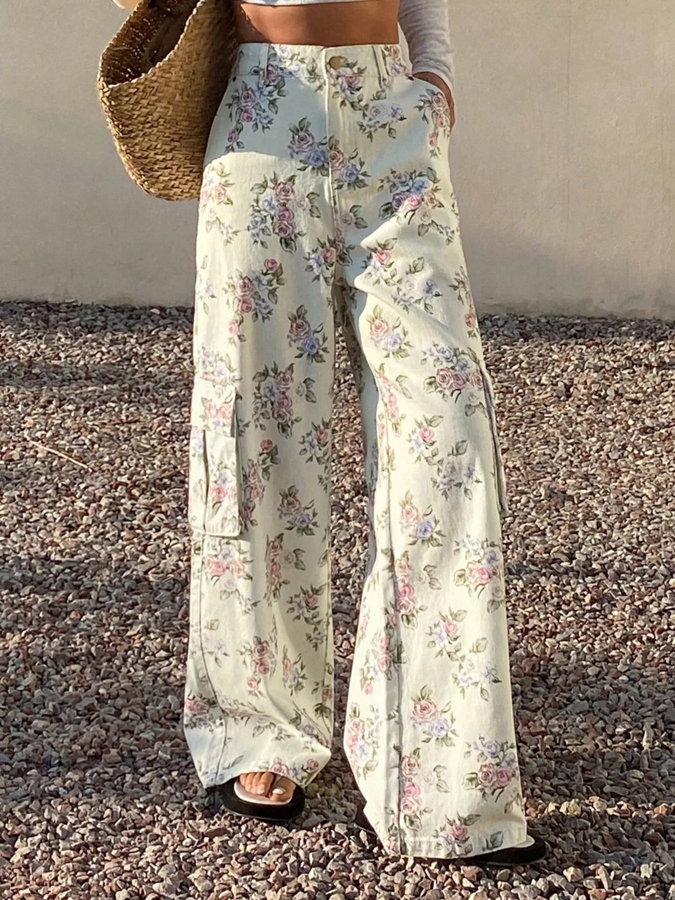 Floral Print Wide-Leg Jeans Secondary image