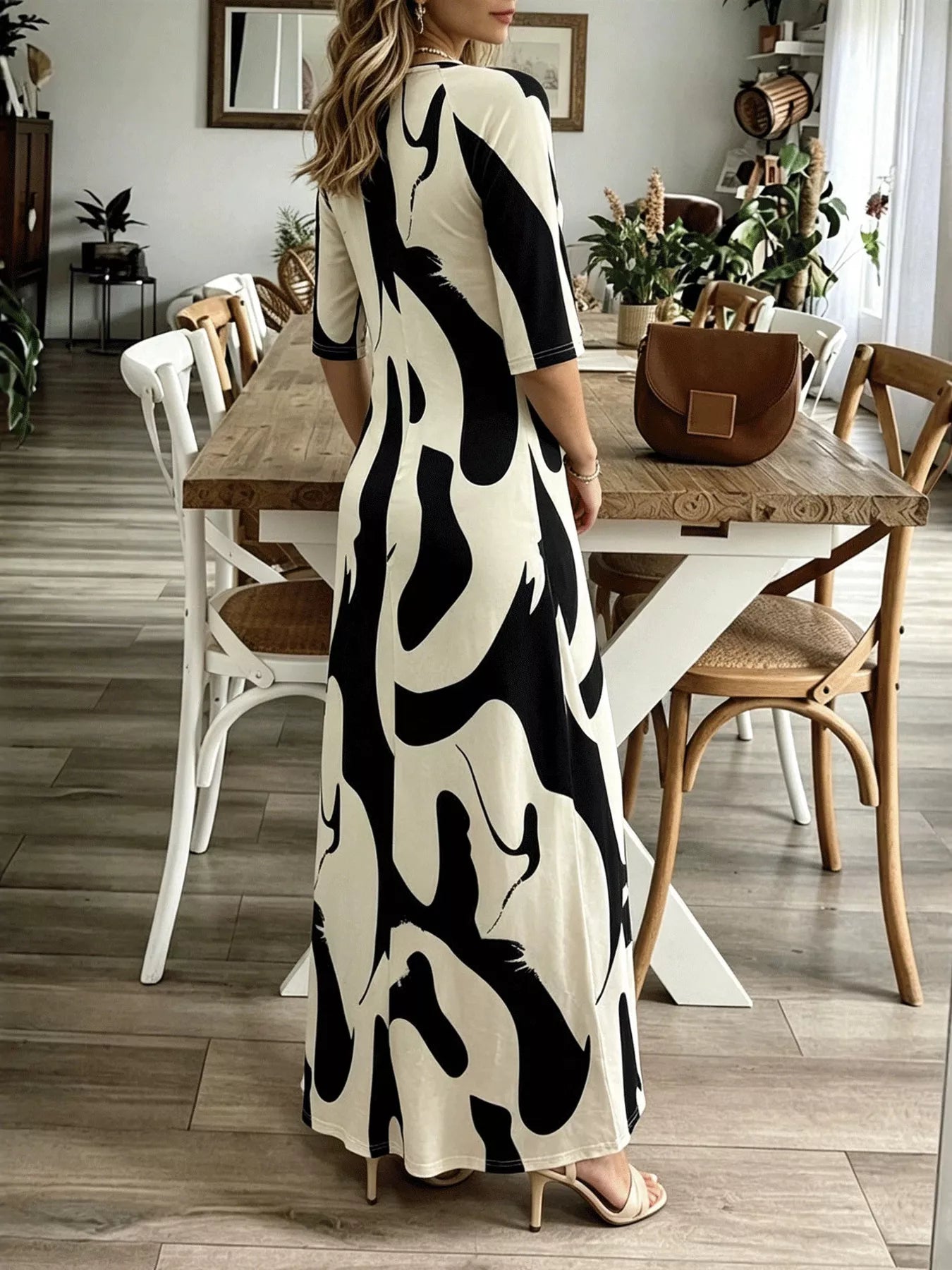 Abstract Print Casual Maxi Dress Secondary image