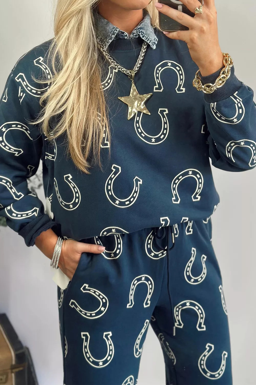 Lucky Horseshoe Print Sweatshirt and Pants Set Secondary image