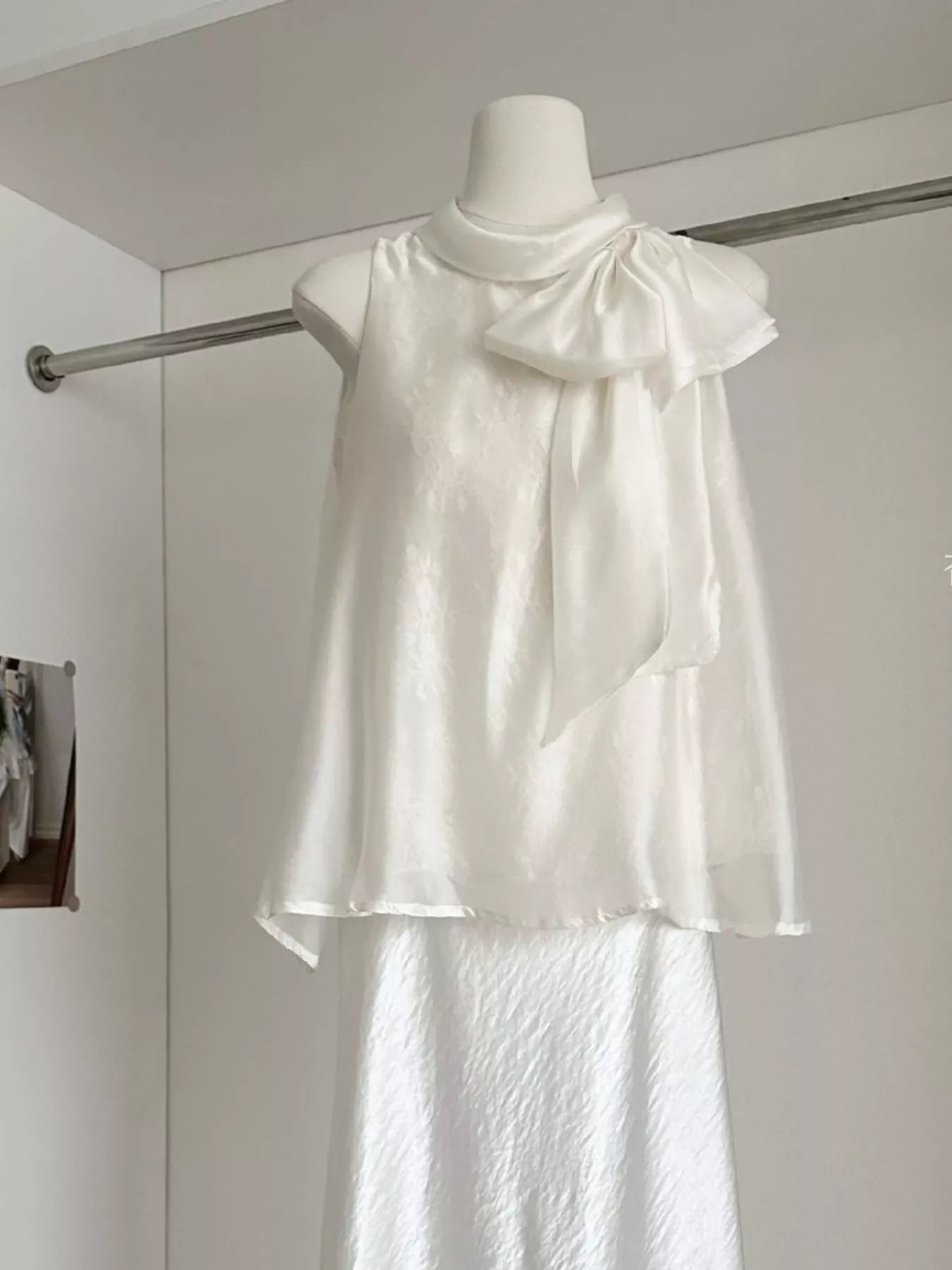 Bow Chiffon Sleeveless Top Secondary image