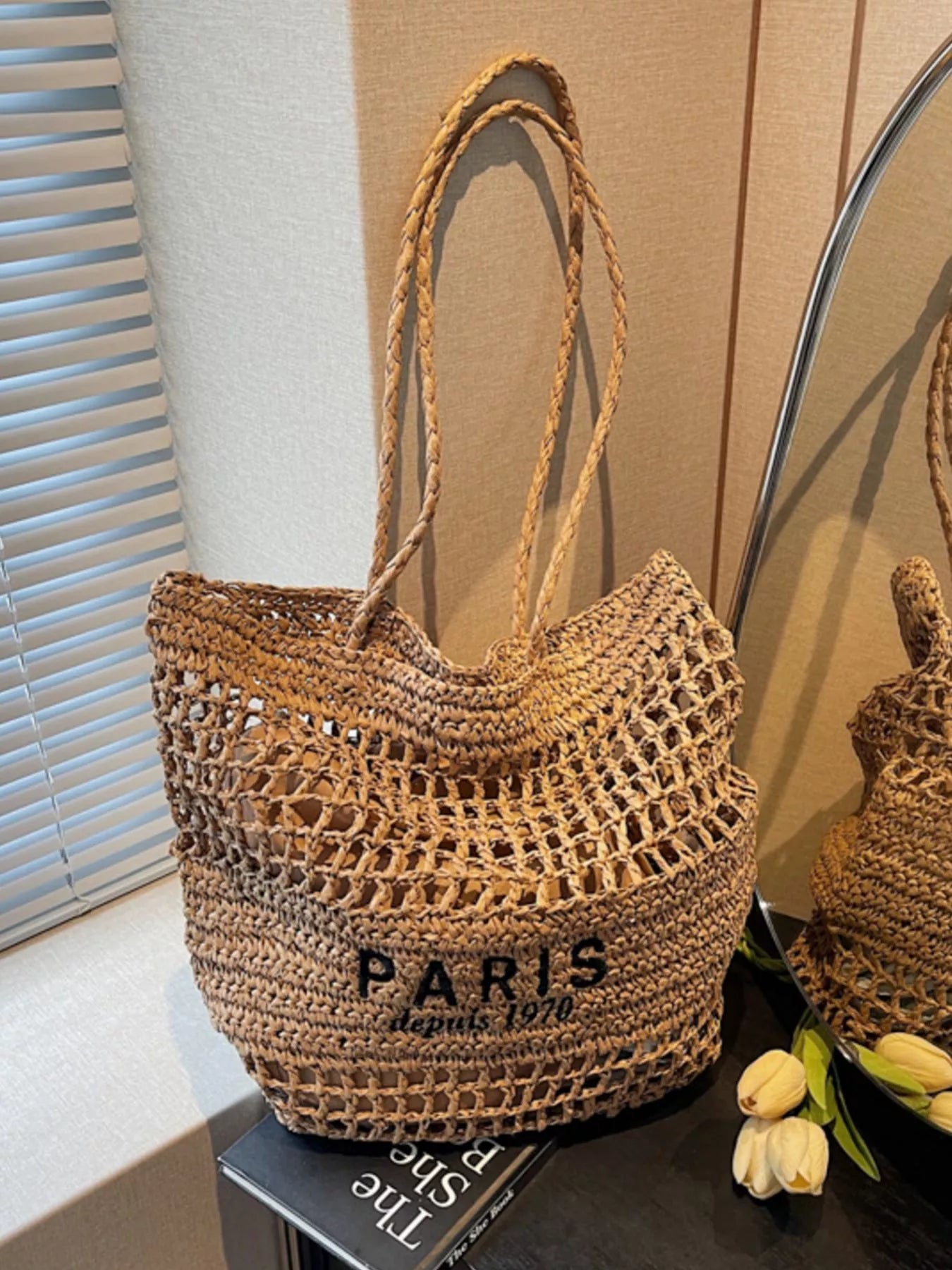 Woven Straw Shoulder Bag Secondary image