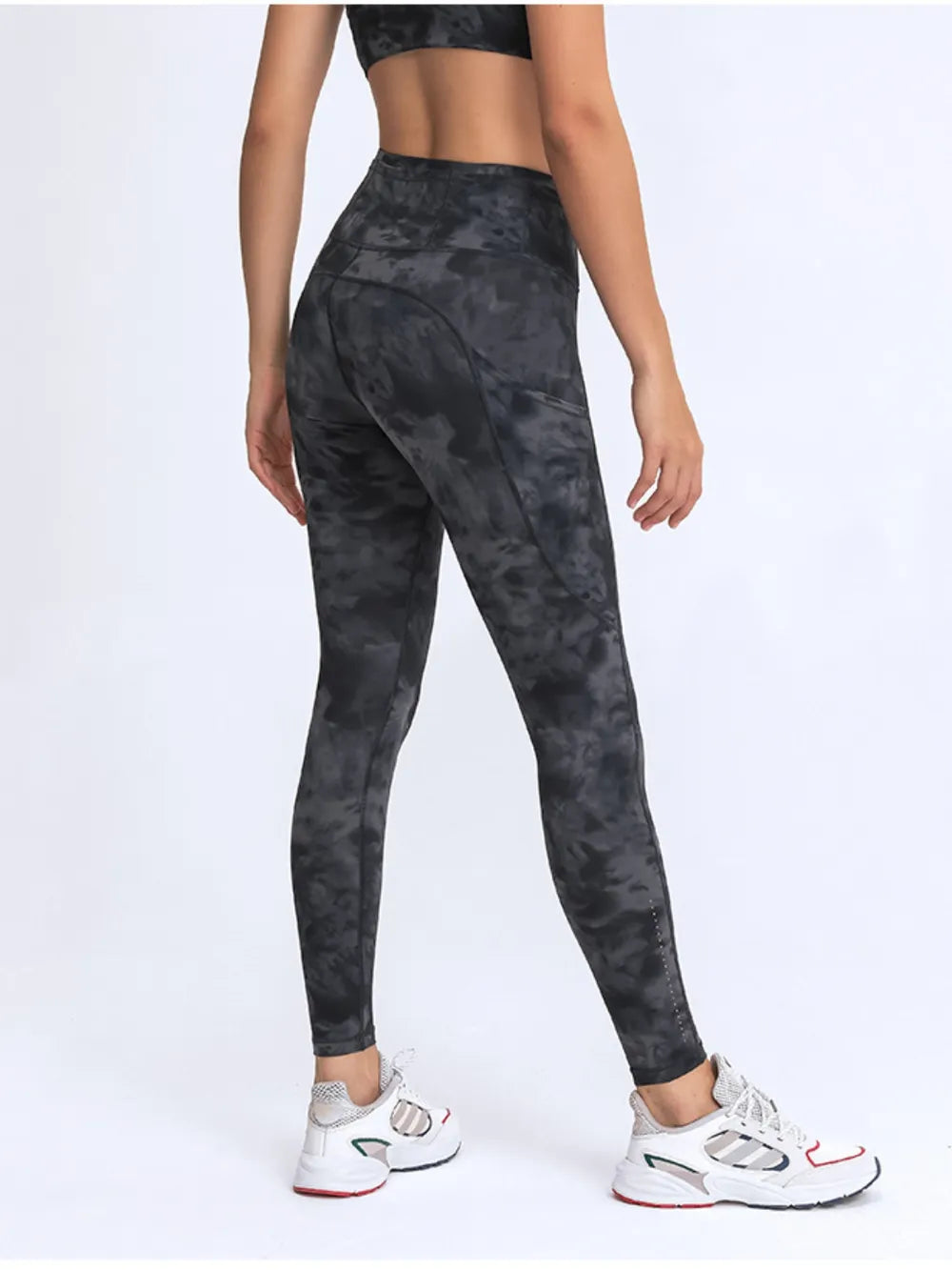 Millennia Wide Waistband Leggings with Pockets Secondary image