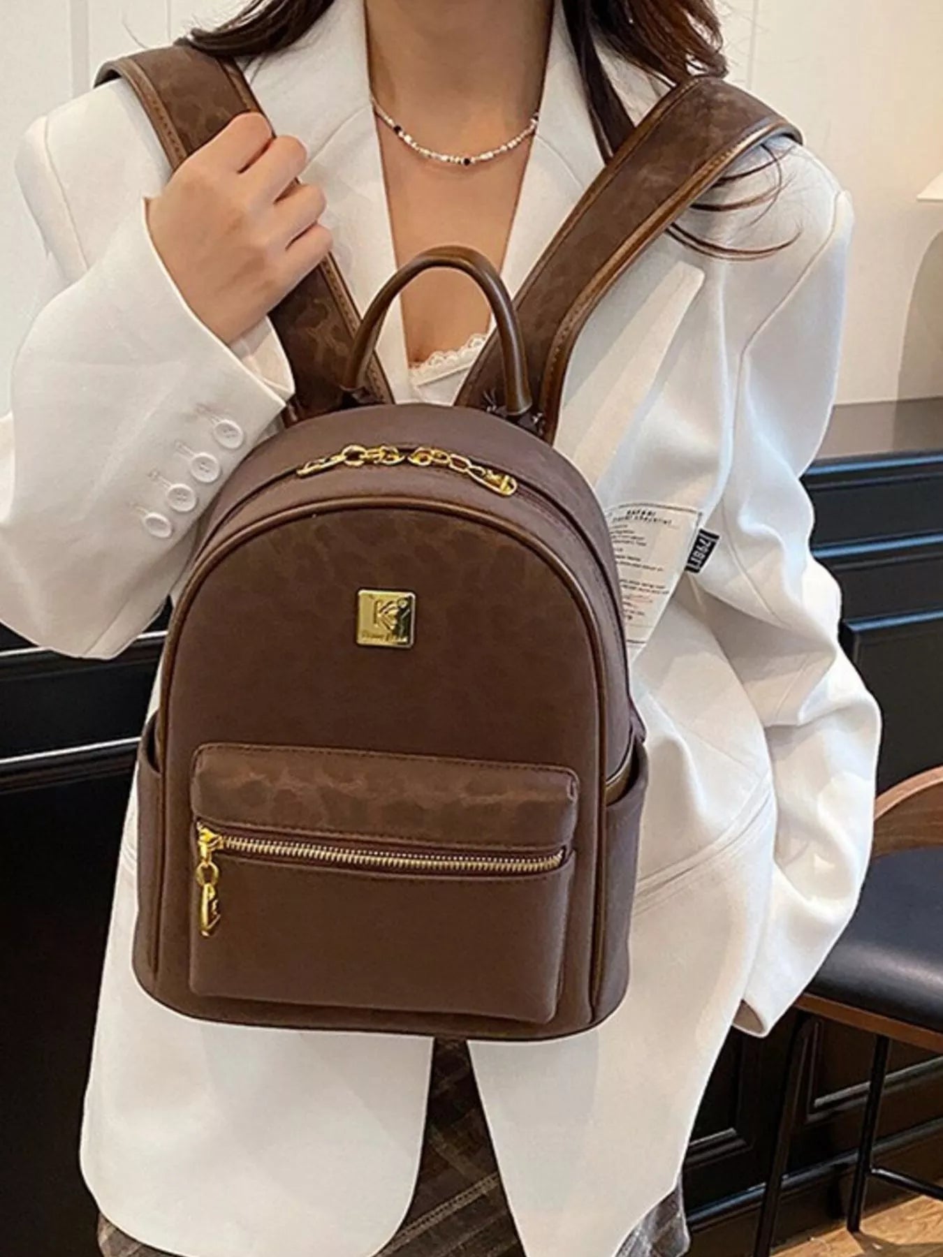 Vintage Style Leather Backpack Bag Secondary image