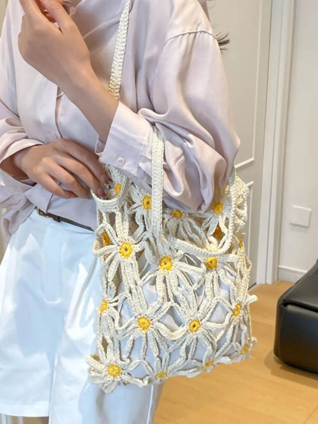 Daisy Crochet Shoulder Bag Secondary image