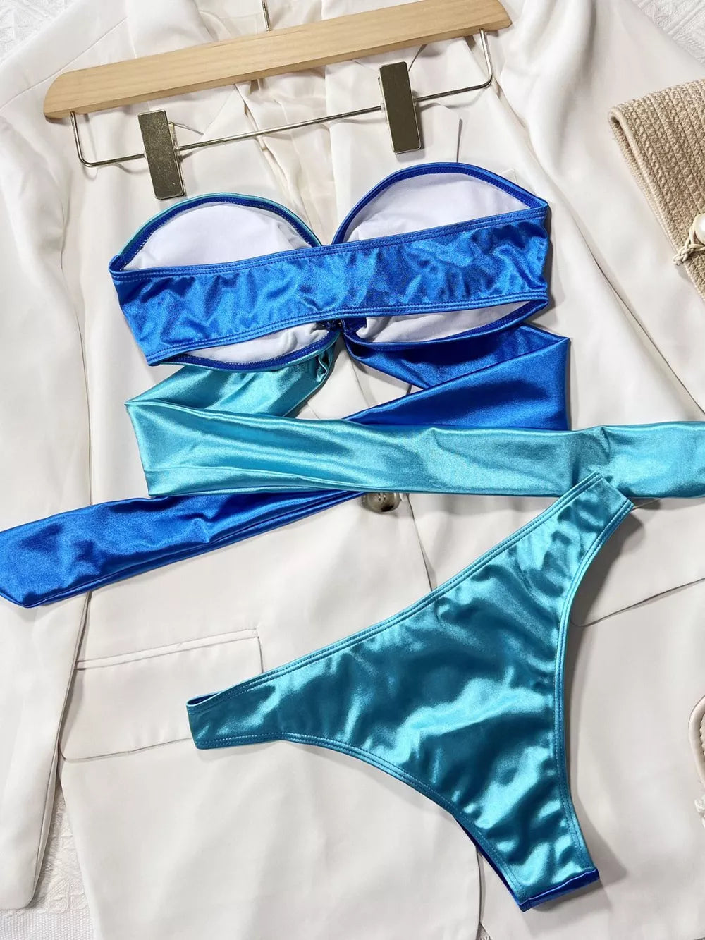 Two-Tone Ring Detail Tied Bikini Set Secondary image