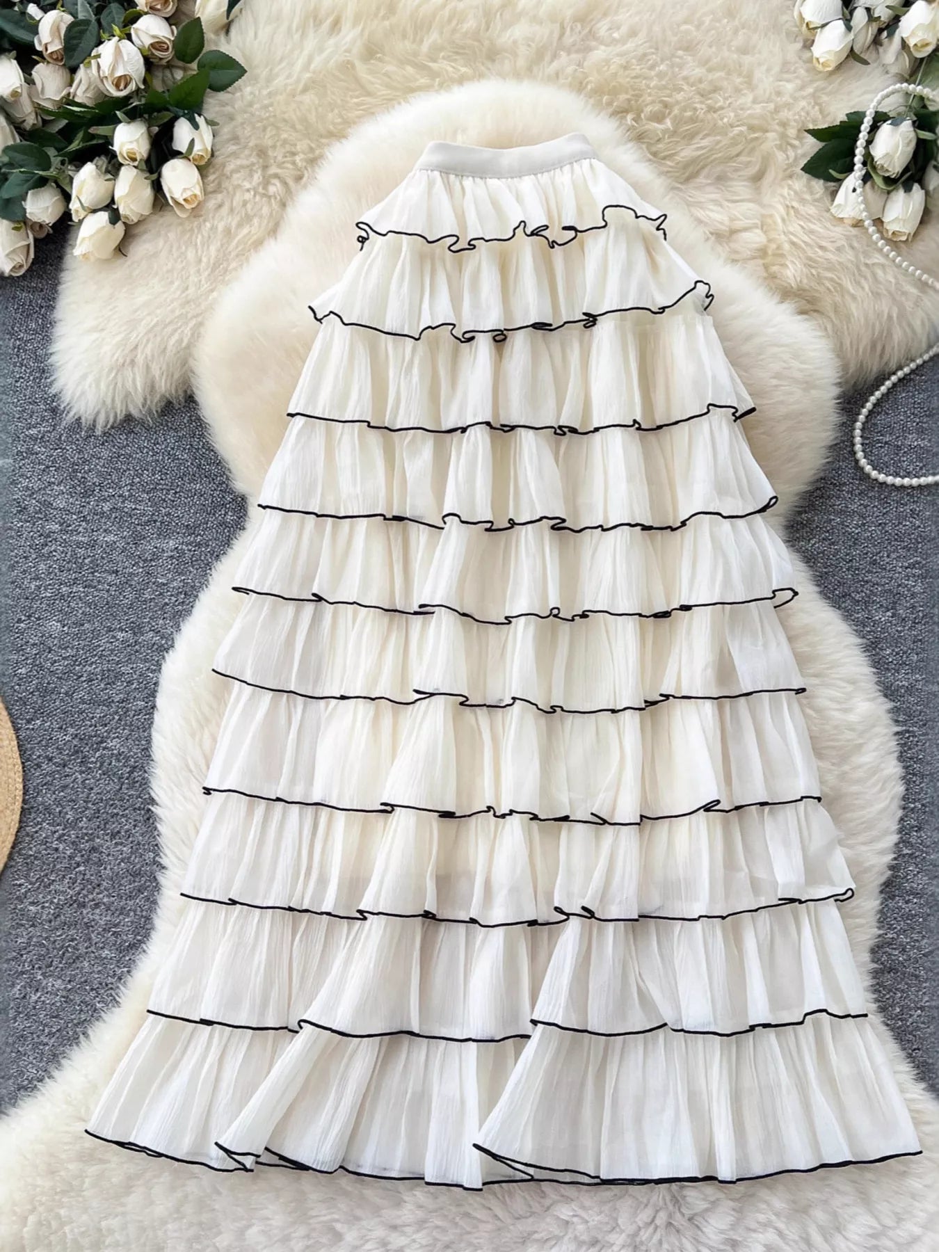 Ruffled Contrast Trim Skirt Secondary image
