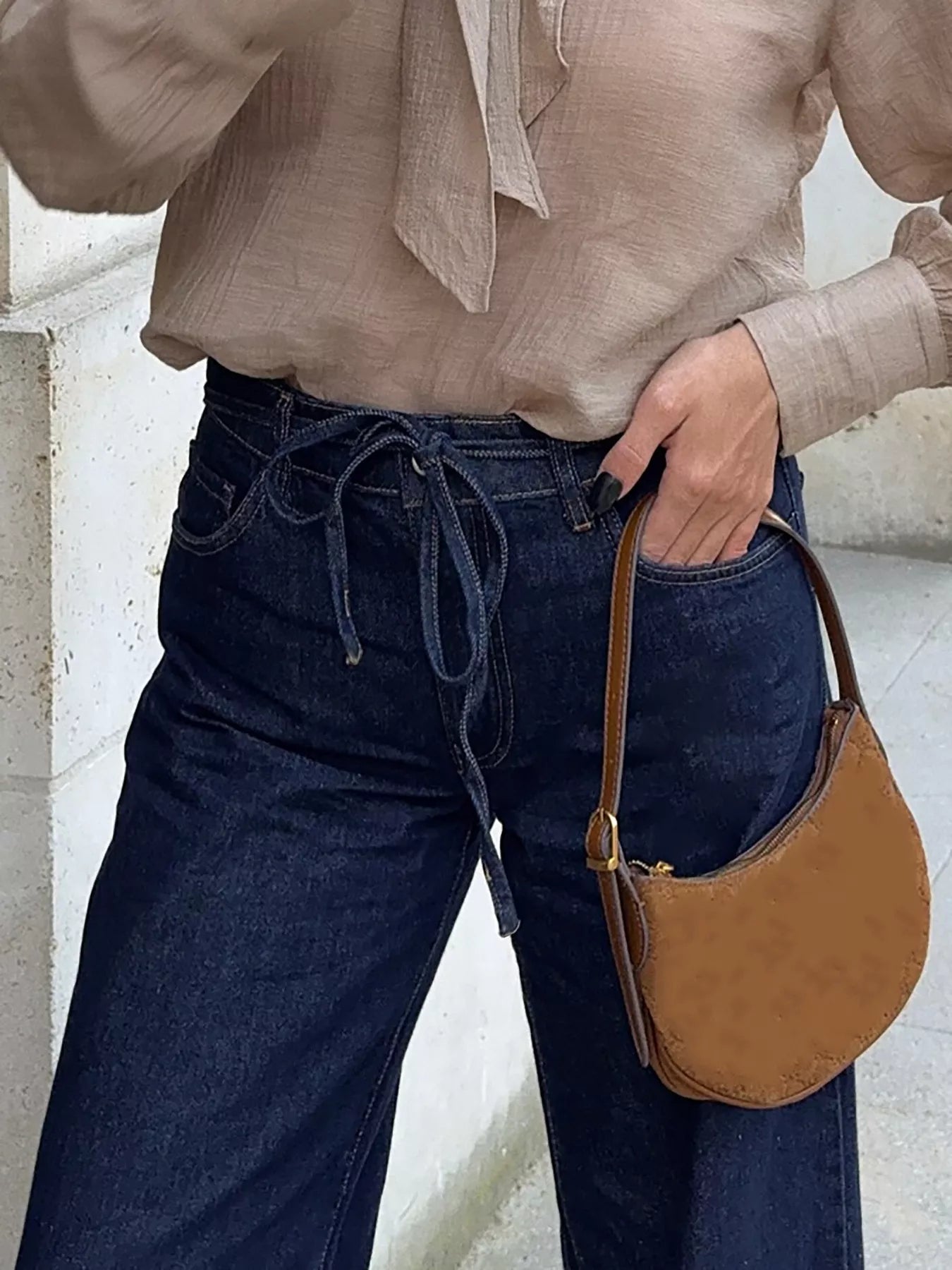 Tied Loose Fit Flare Jeans Secondary image