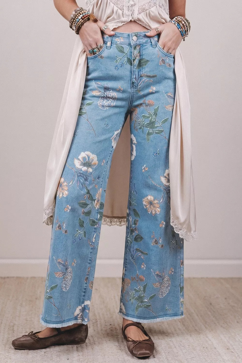 Floral Print Wide-Leg Jeans Secondary image