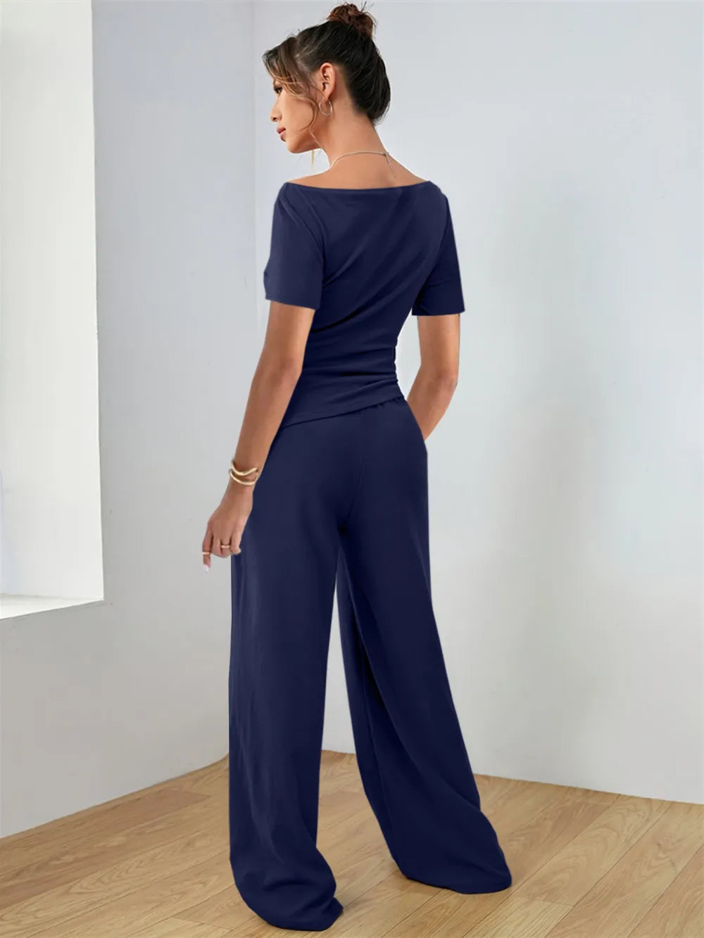Round Neck Short Sleeve T-Shirt and Pants Set Secondary image
