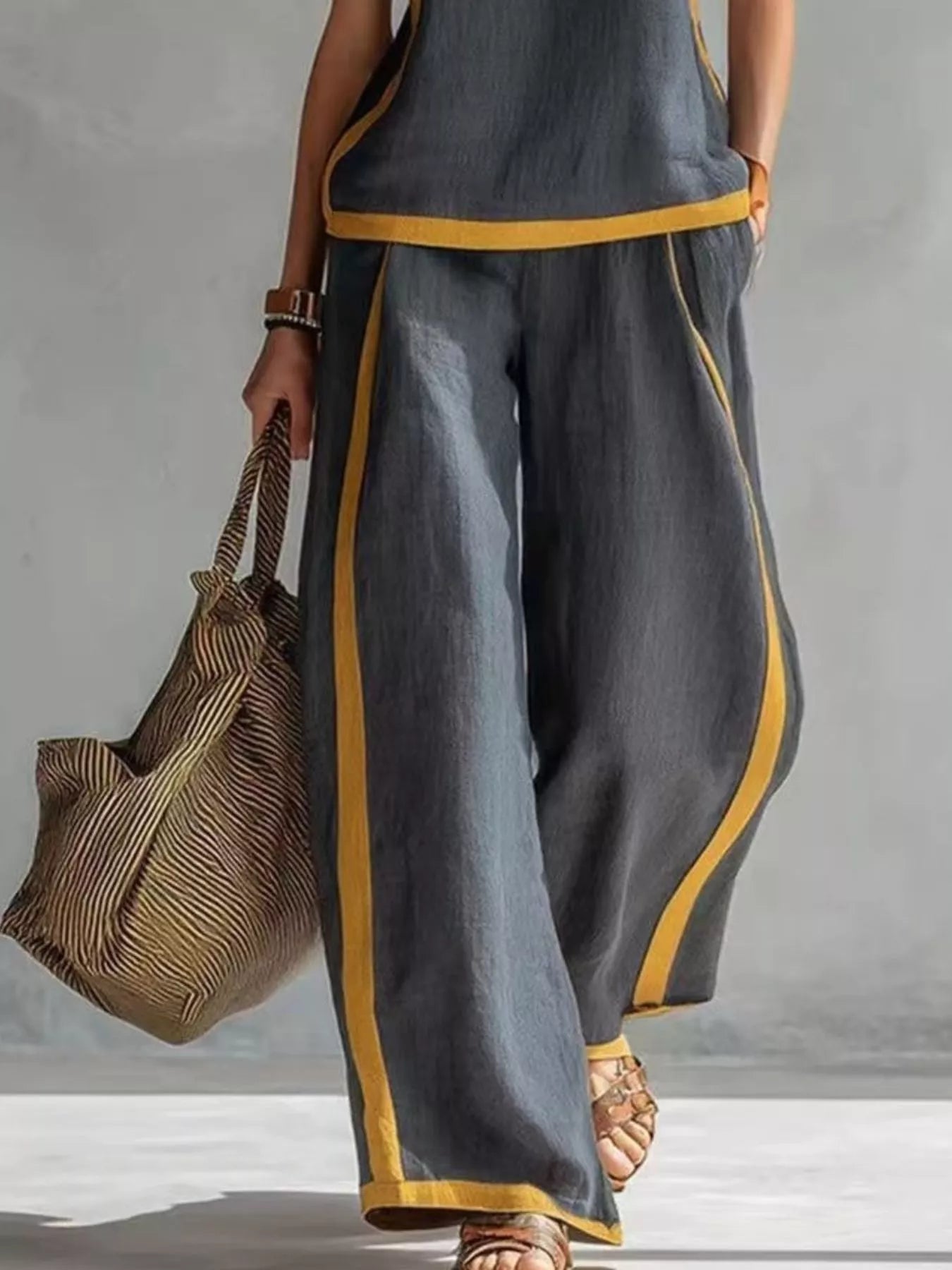 Sleeveless Tank Top and Wide-Leg Pants Set Secondary image
