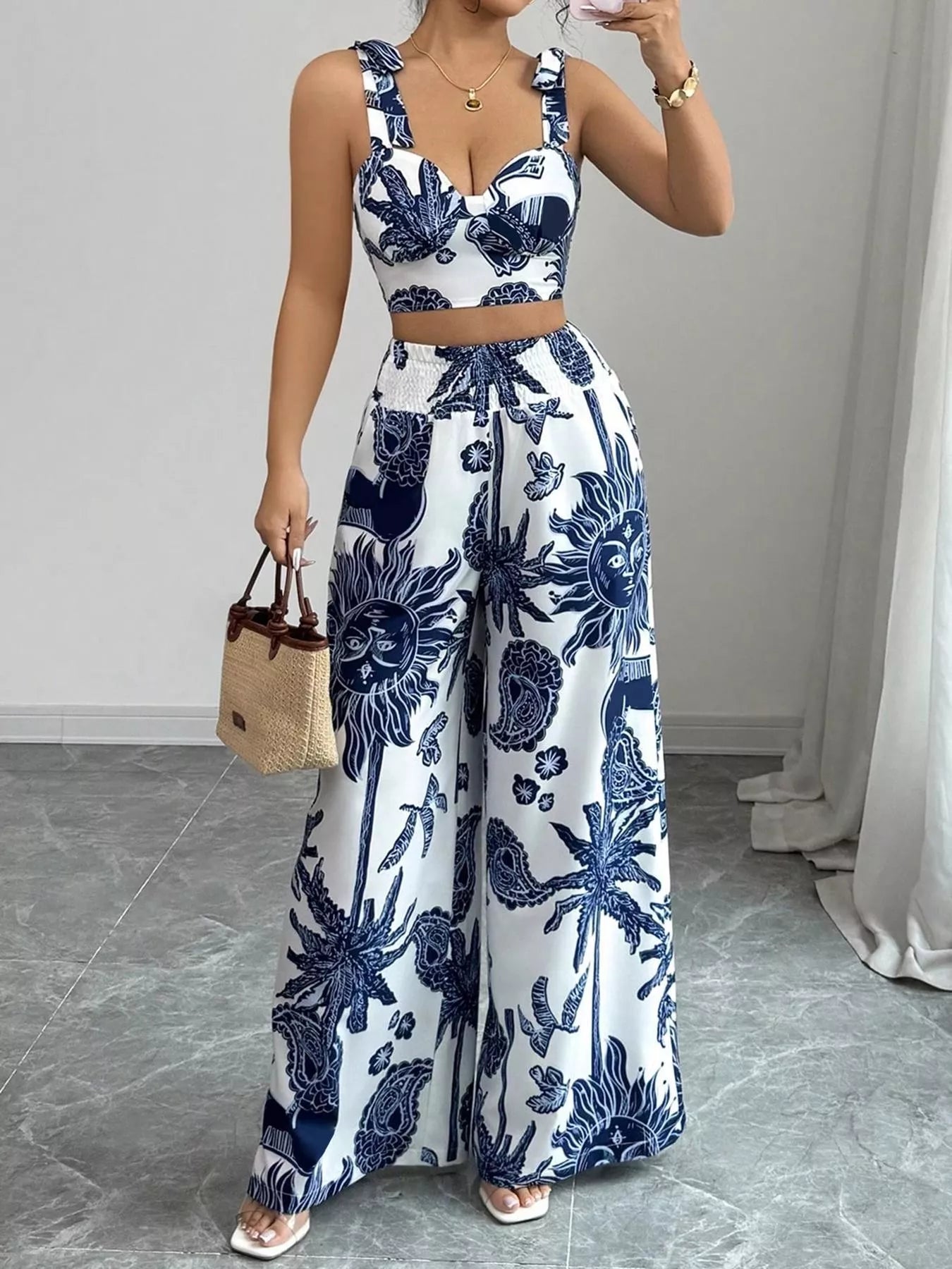 Floral Print Crop Top and Wide Leg Pants Set Secondary image