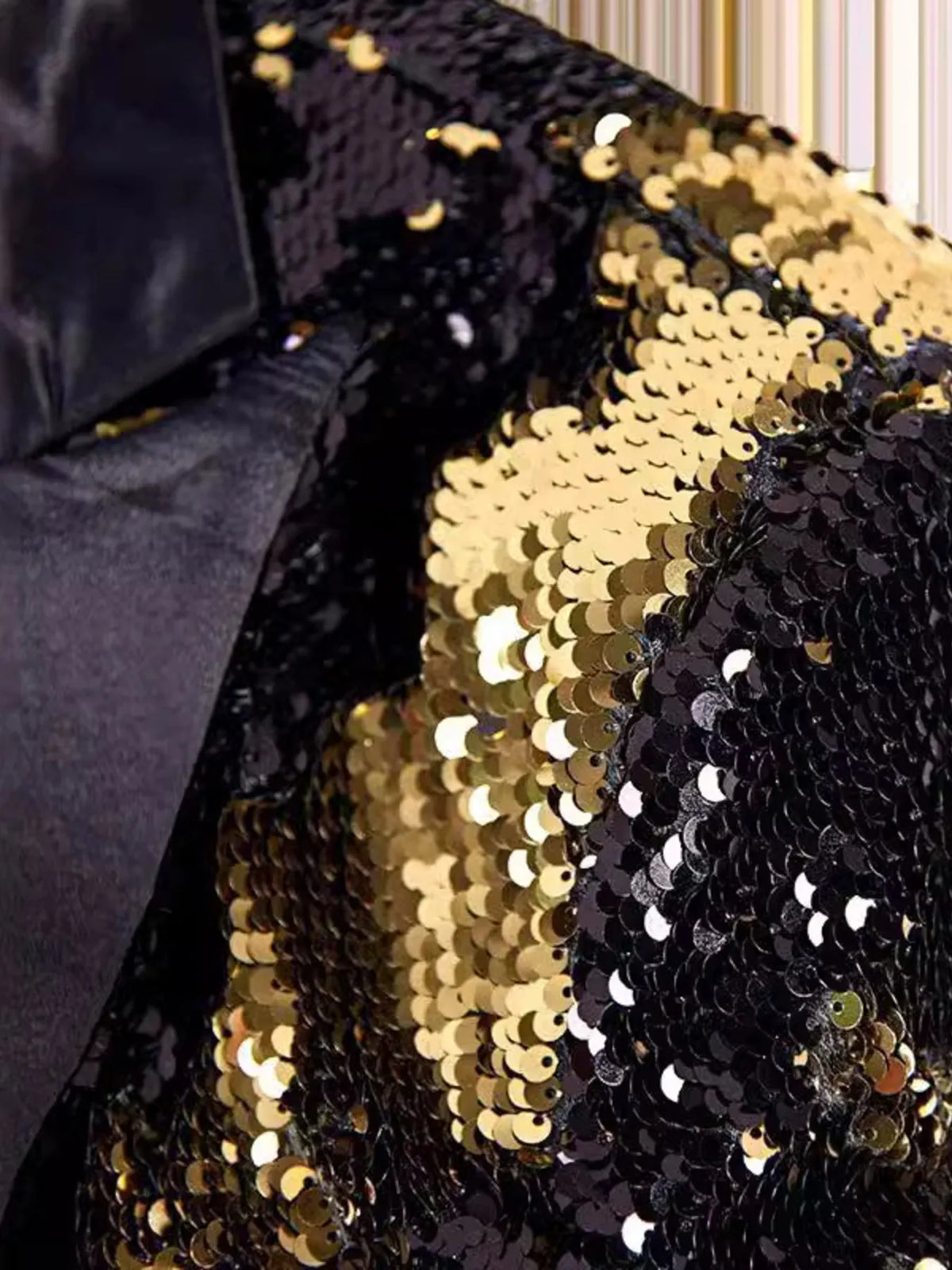 Men's Sequin Long Sleeve Tuxedo Blazer - photo 4