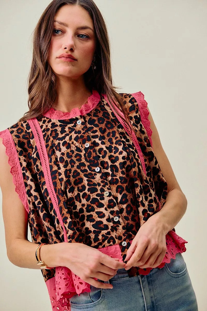 SO ME Leopard Button Up Pleated Sleeveless Blouse Secondary image