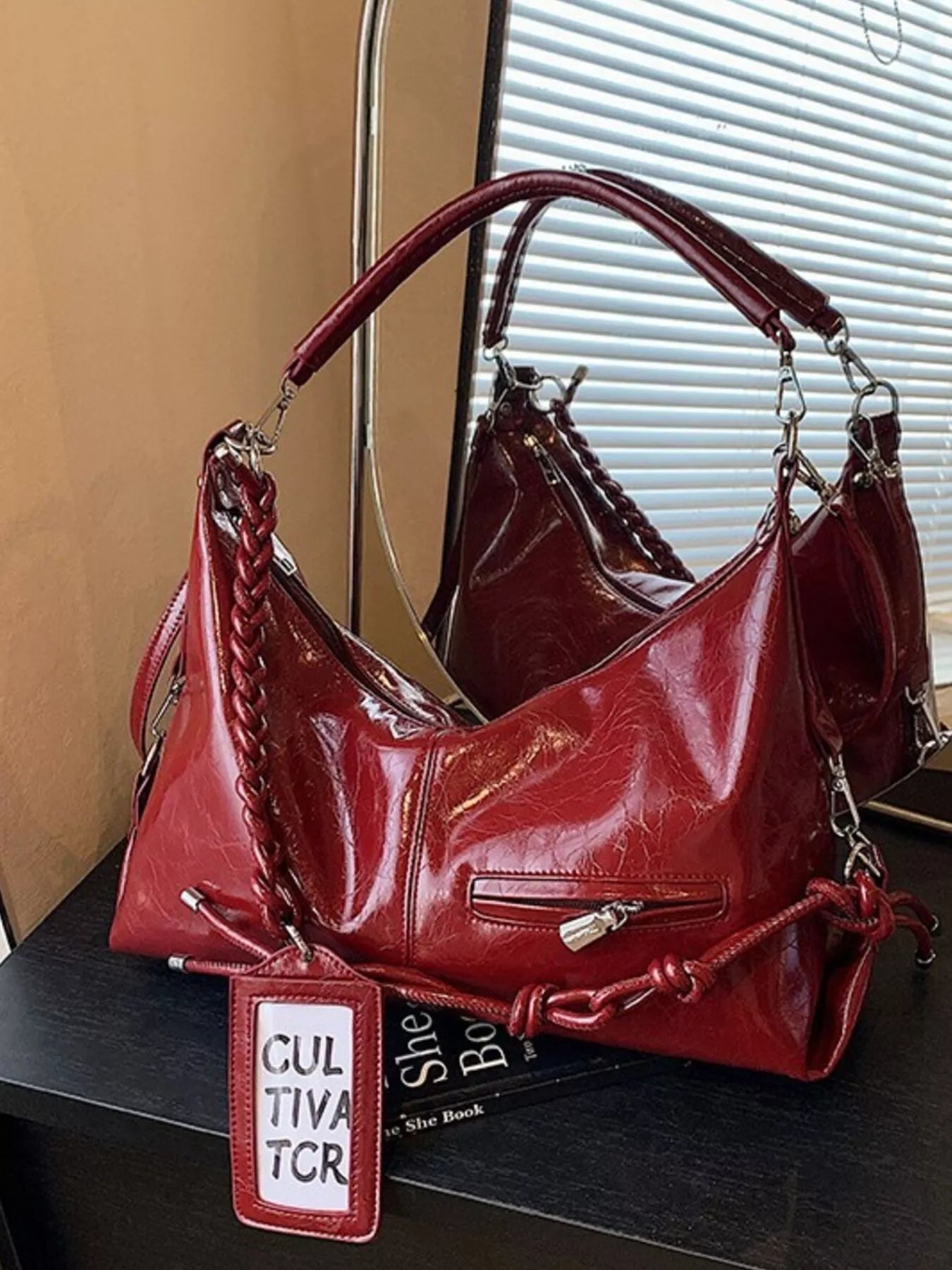 Vintage Braided Strap Shoulder Bag Secondary image