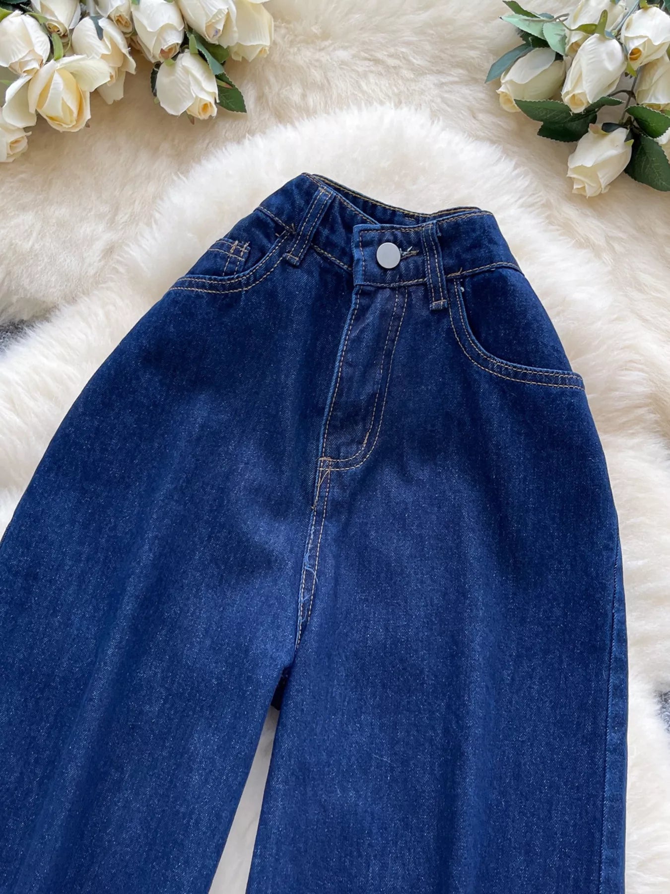 High Waist Wide Leg Jeans Secondary image