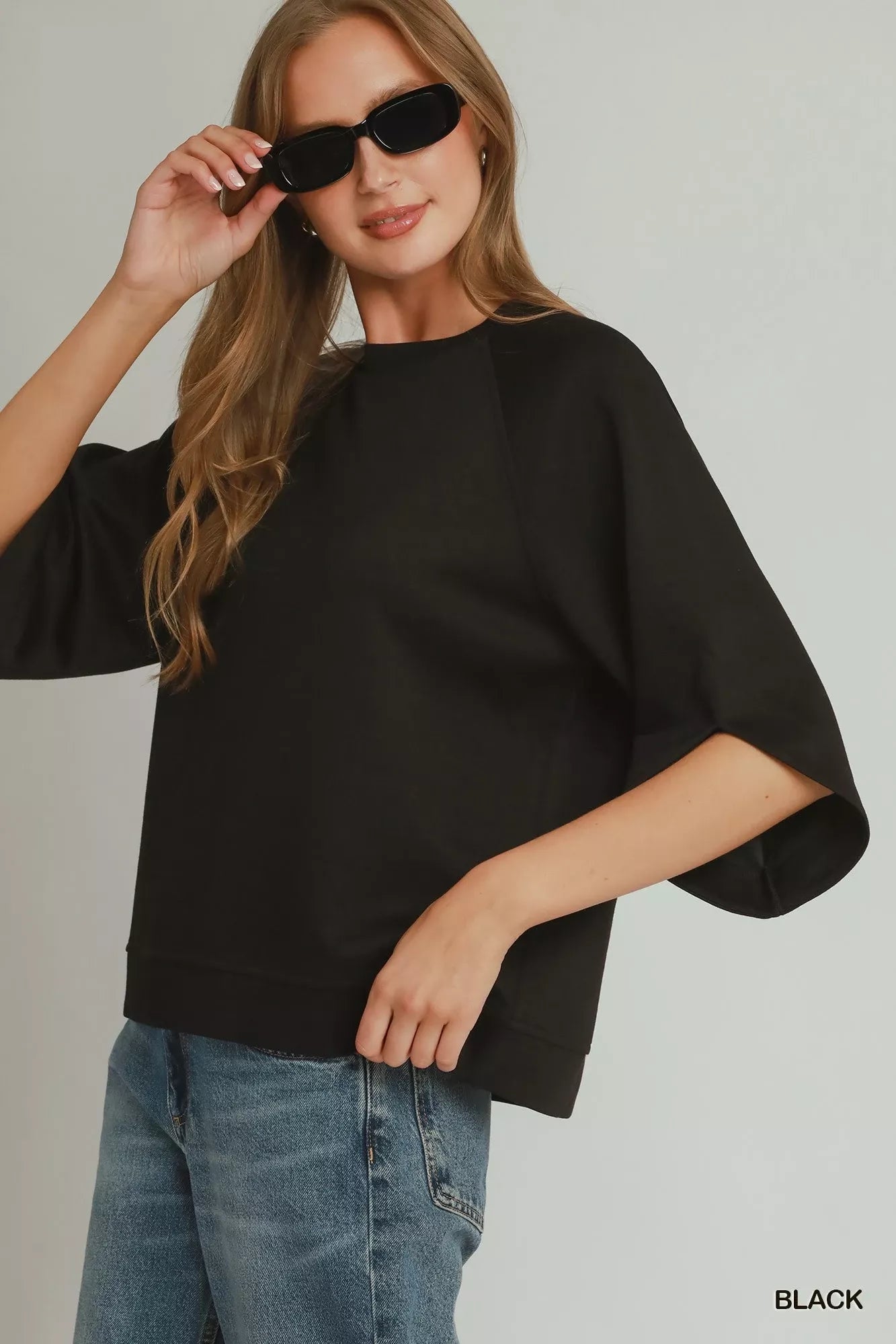 Umgee Round Hem Raglan Sleeve Top Secondary image