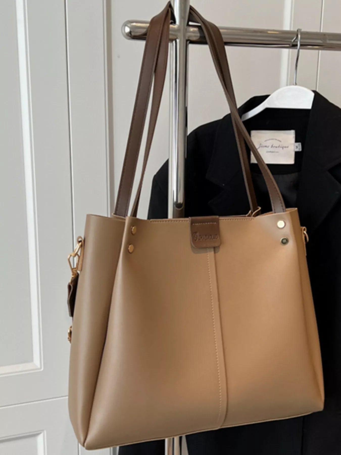 Wide Strap Shoulder Bag Secondary image