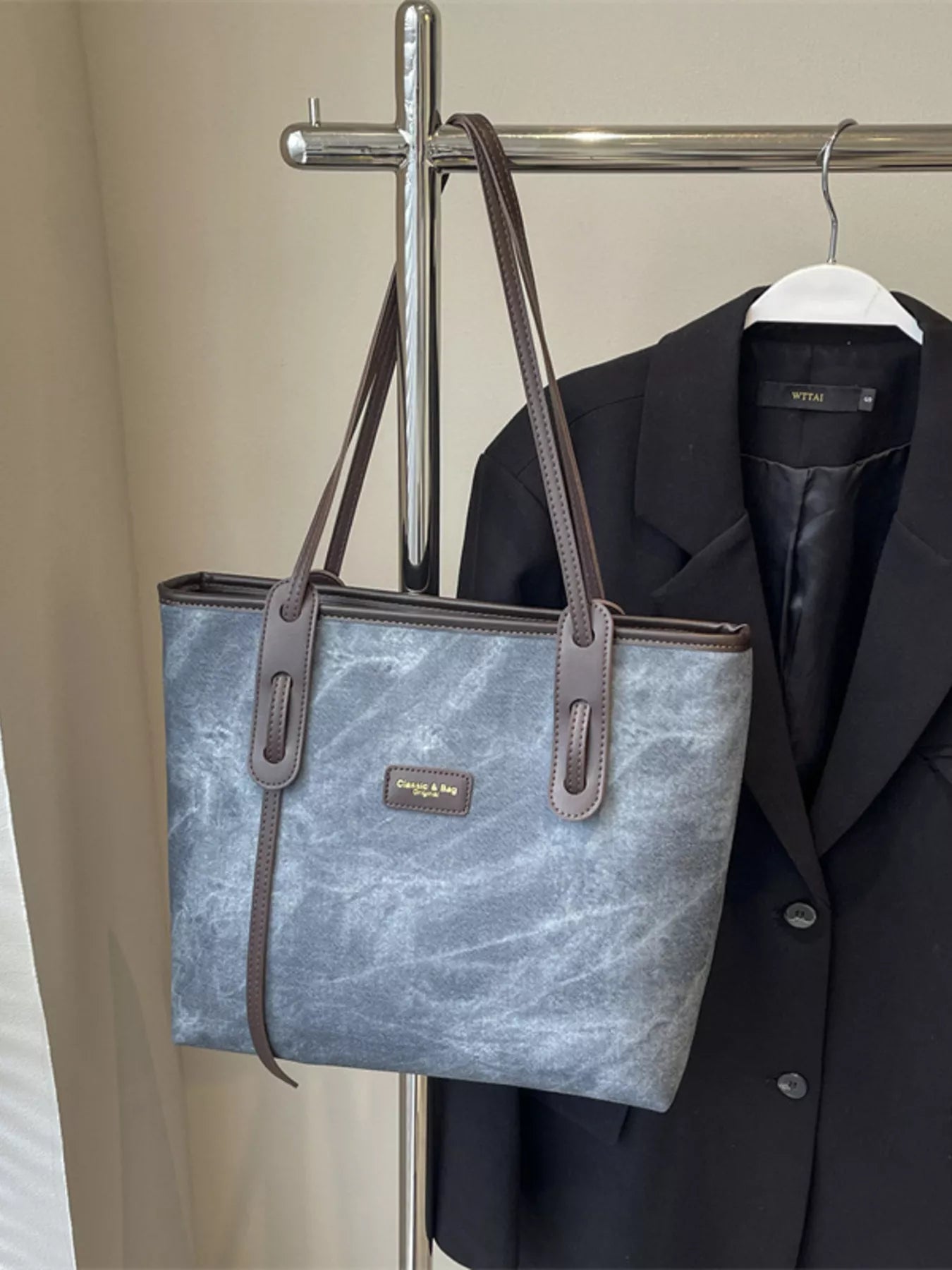 Vintage Style Cloud Charm Shoulder Bag Secondary image