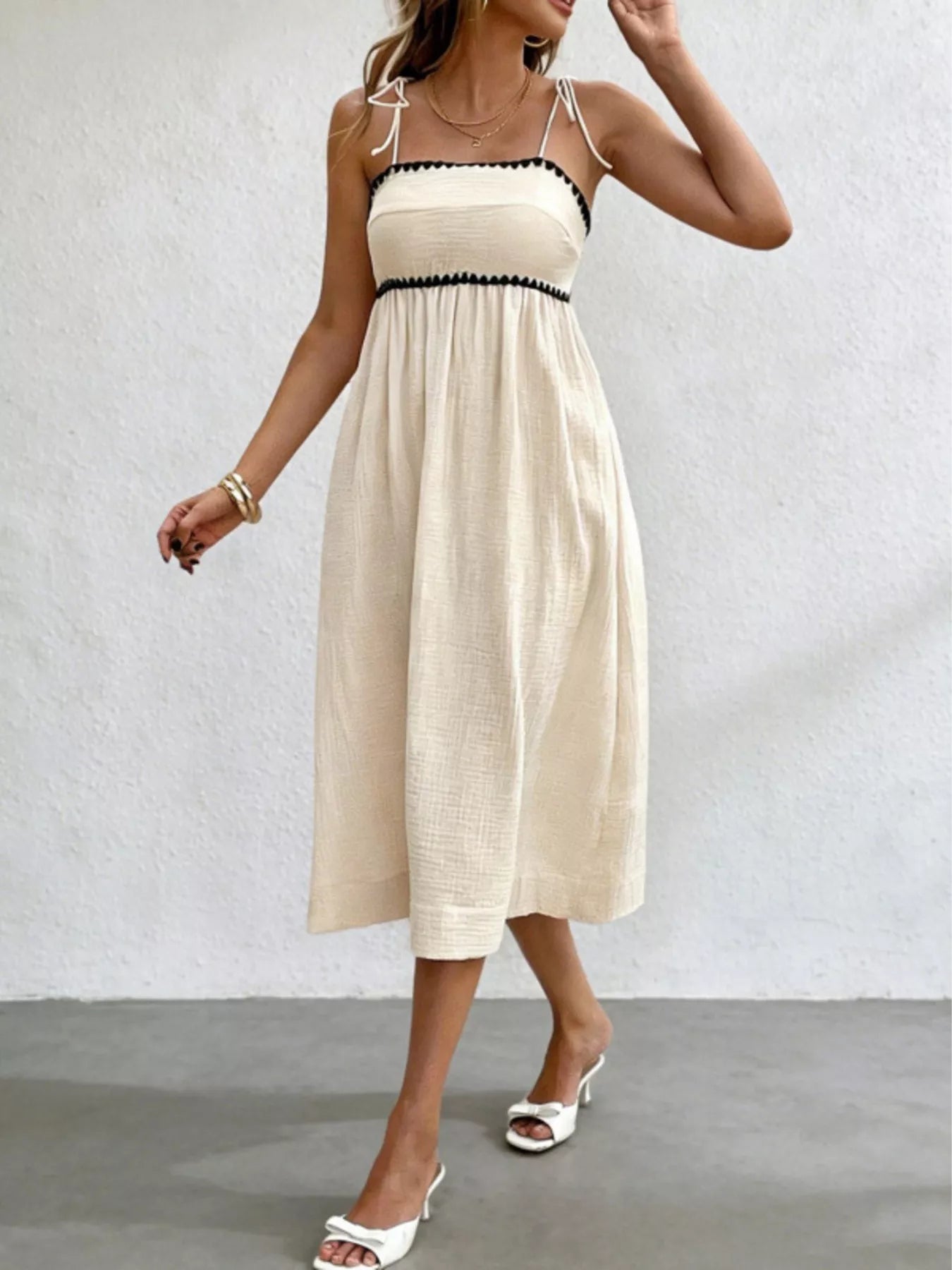 Contrast Trim Tie Shoulder Midi Dress Secondary image