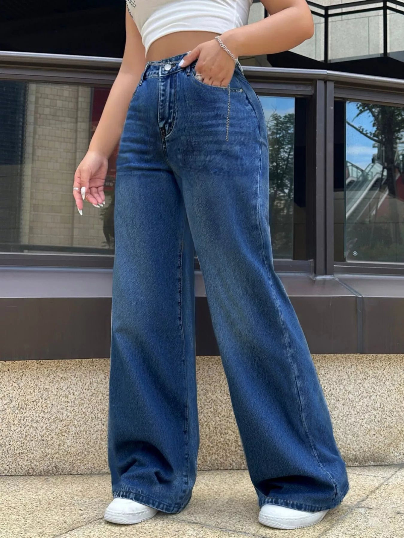High-Waisted Wide Leg Jeans Secondary image