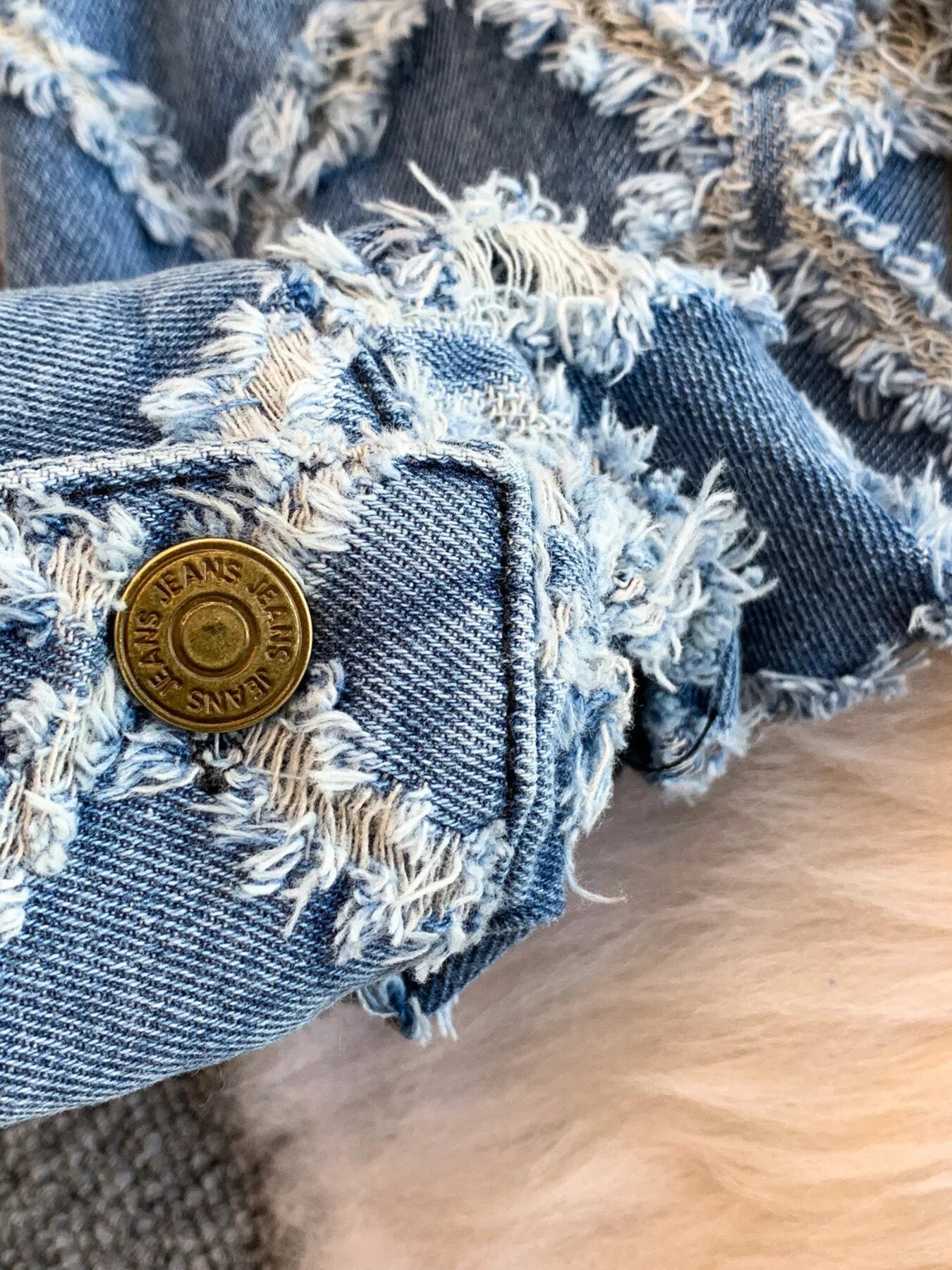 Distressed Diamond Pattern Jacket and Shorts Denim Set Secondary image