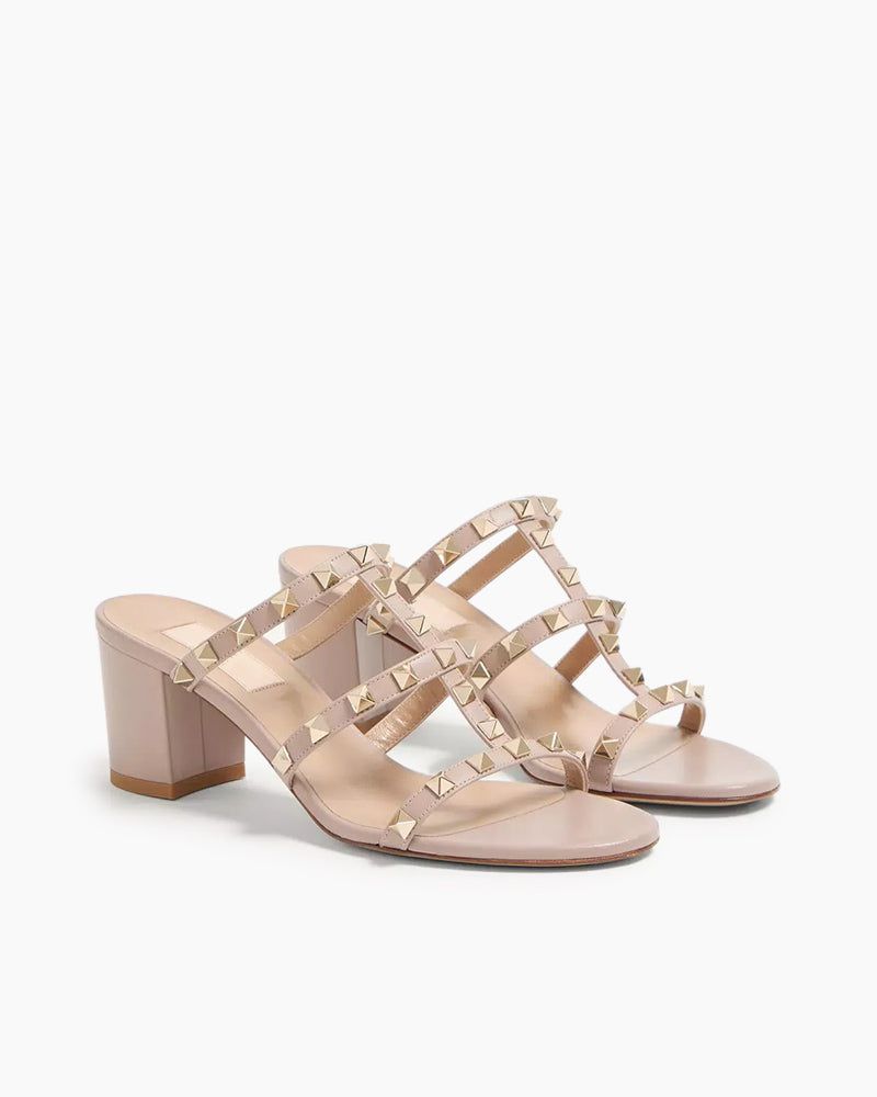 Woman Rockstud Leather Sandal