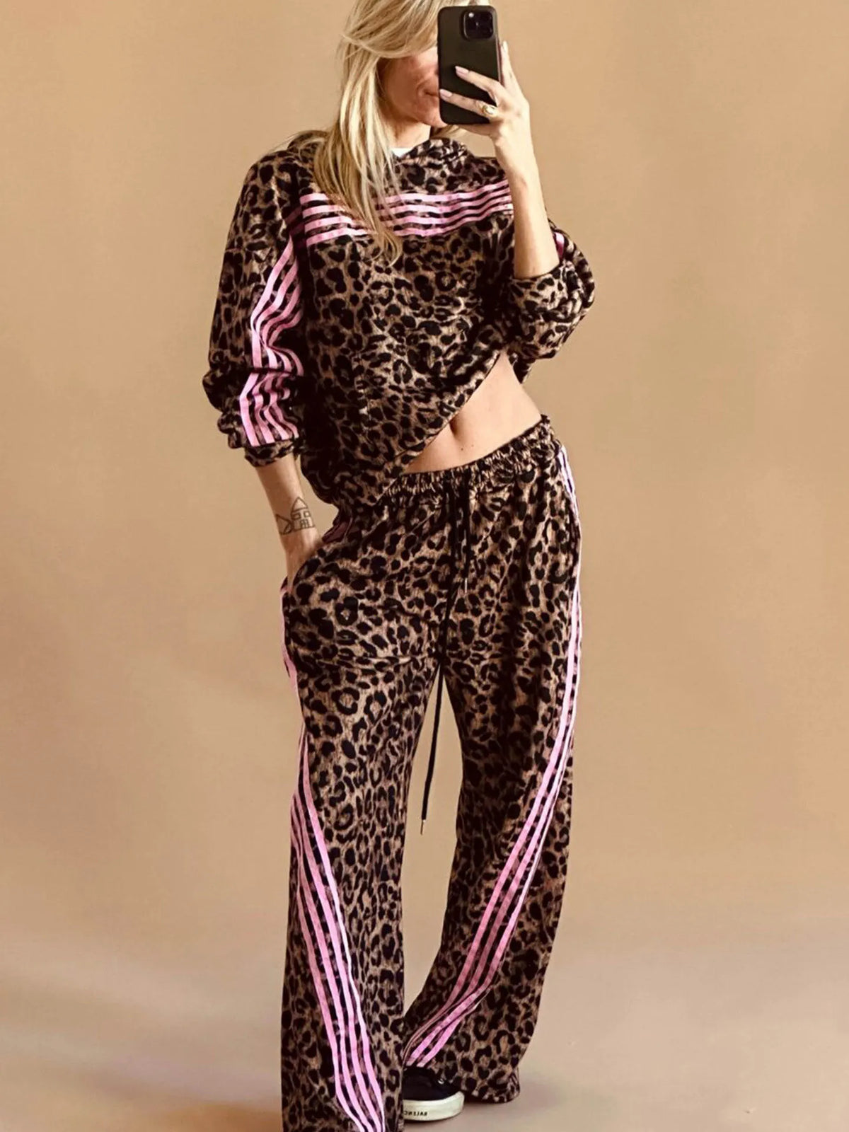 Women's Casual Hoodie and Trousers Tracksuit Set
