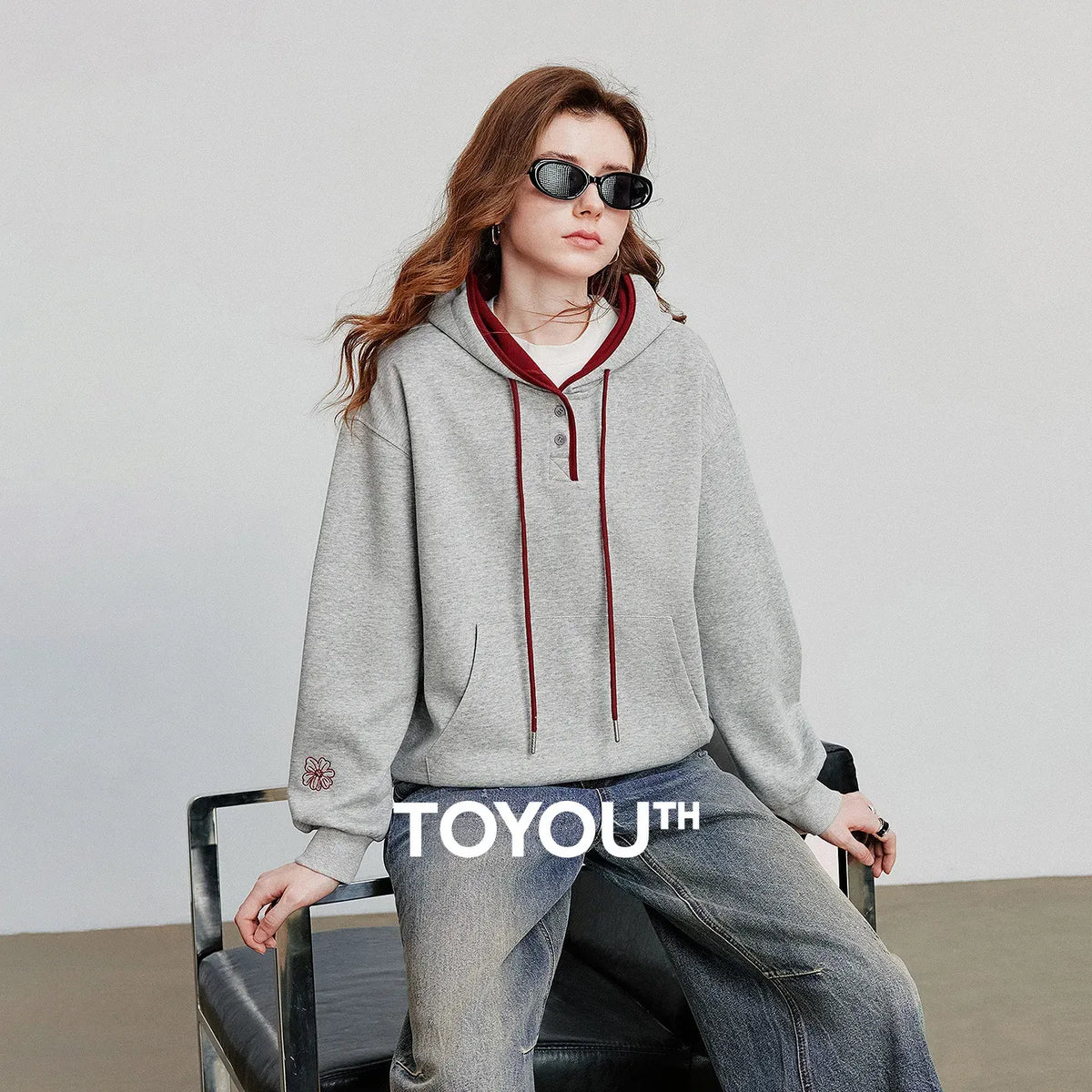 Women's Embroidery Splicing Contrasting Color Hooded Pullover Sweatshirt