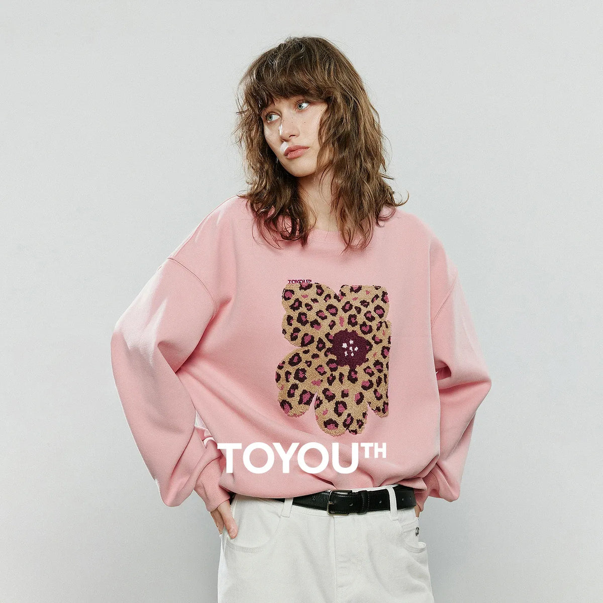 Women's Leopard Print Appliqué Flower Pullover Sweatshirt