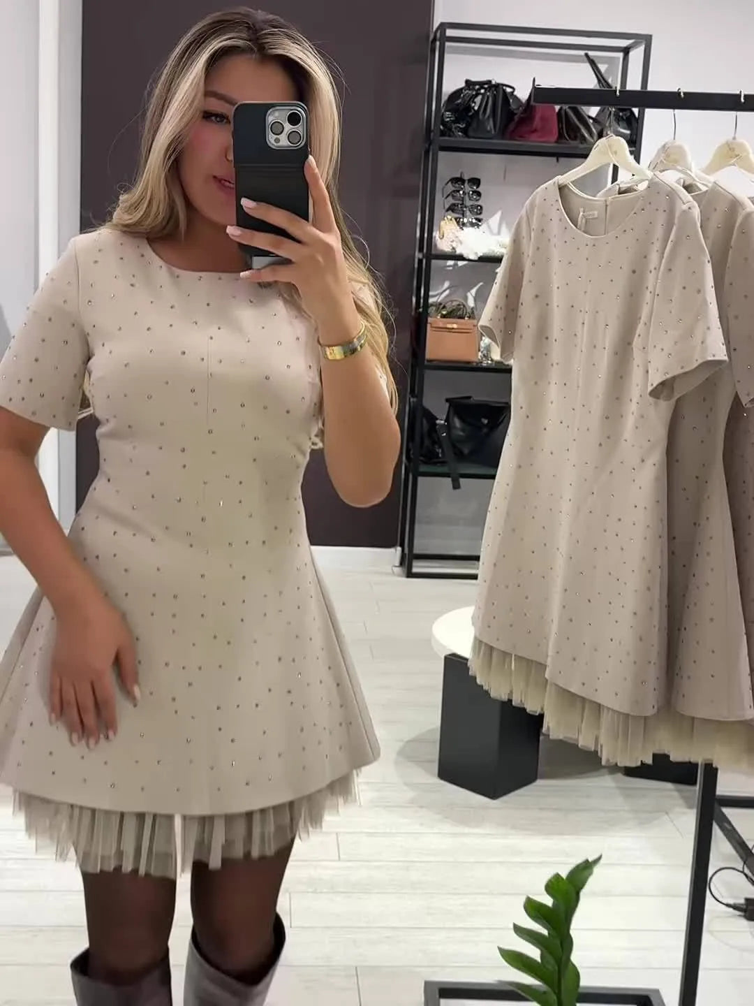 Women's Round Neck Short Sleeve Spliced Lace Mini Dress Secondary image