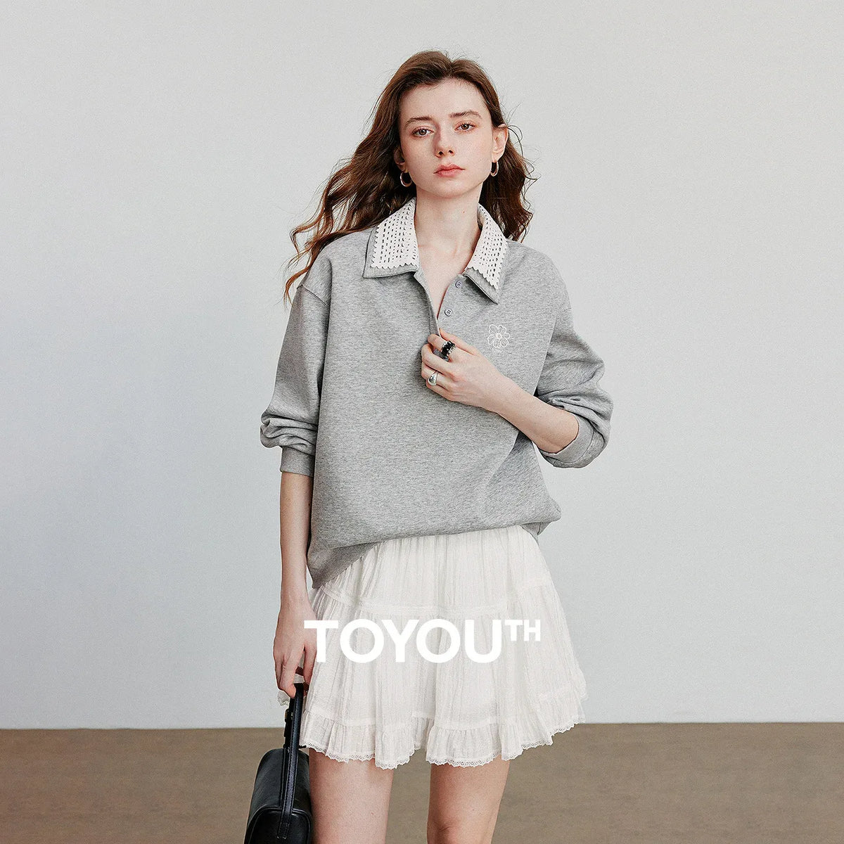 Women's Spliced Velvet Contrast Double Collar Pullover Sweatshirt