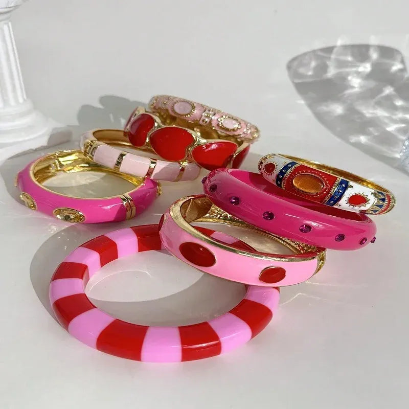 Women's Vintage Enamel Geometric Alloy Cuff Bracelet